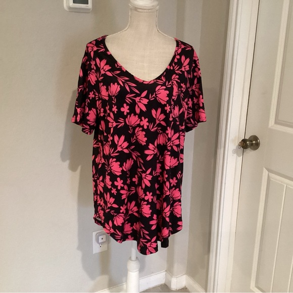Allegrace Tops - Floral Pink and Black Women's Top